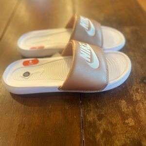 Nike Victor One Slide